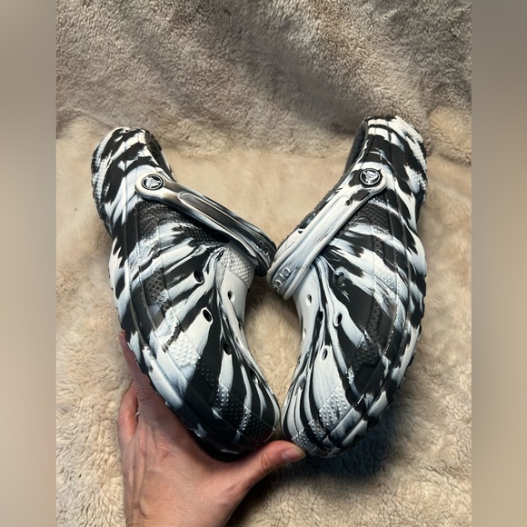 Lined Crocs women’s size 10 or mens 8 - Picture 4 of 6